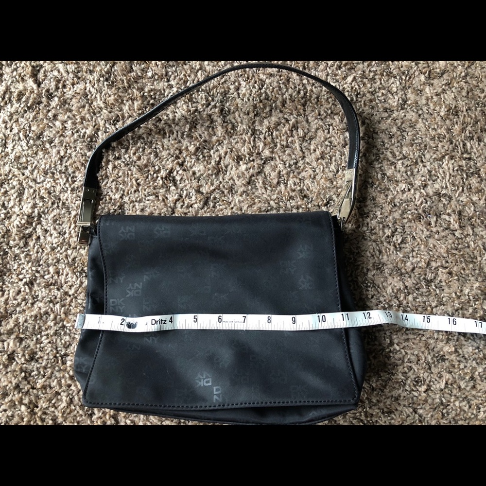 Sharp Looking Black Single Pocket Bag - image 2